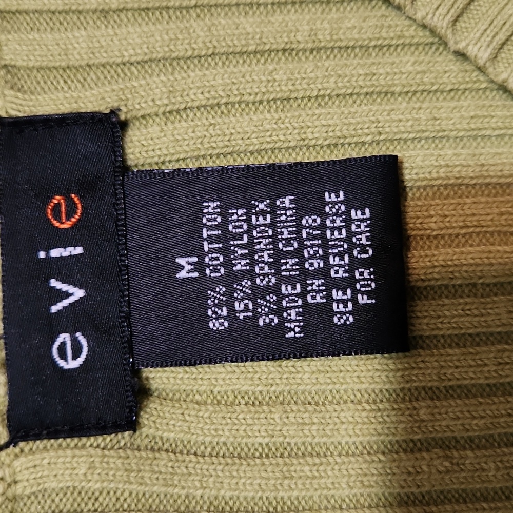 Sweater - Picture 5 of 5